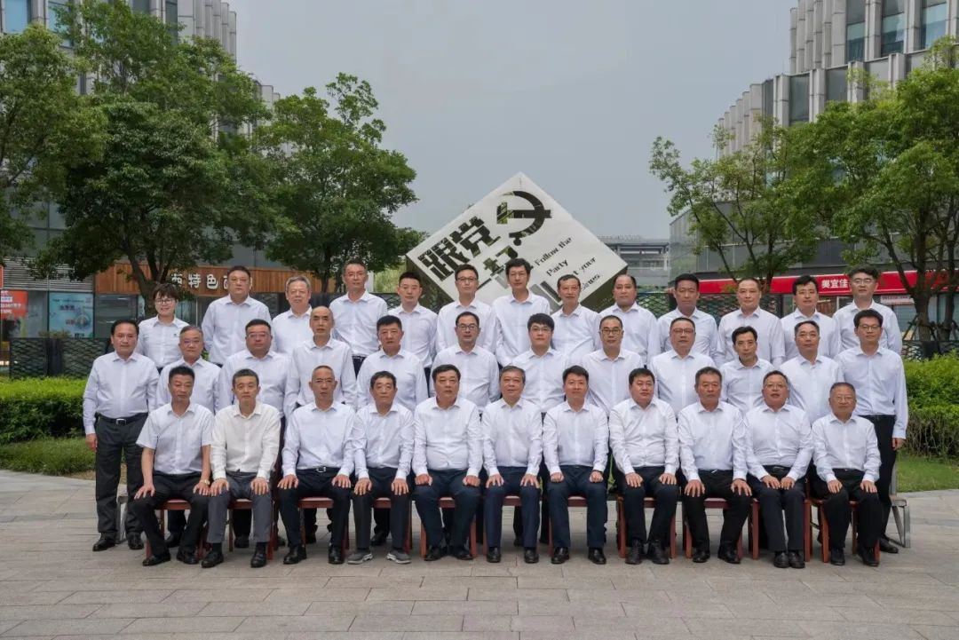圖1-2、范世宏董事長參加江蘇華建股東大會暨八屆二次董事會.jpg