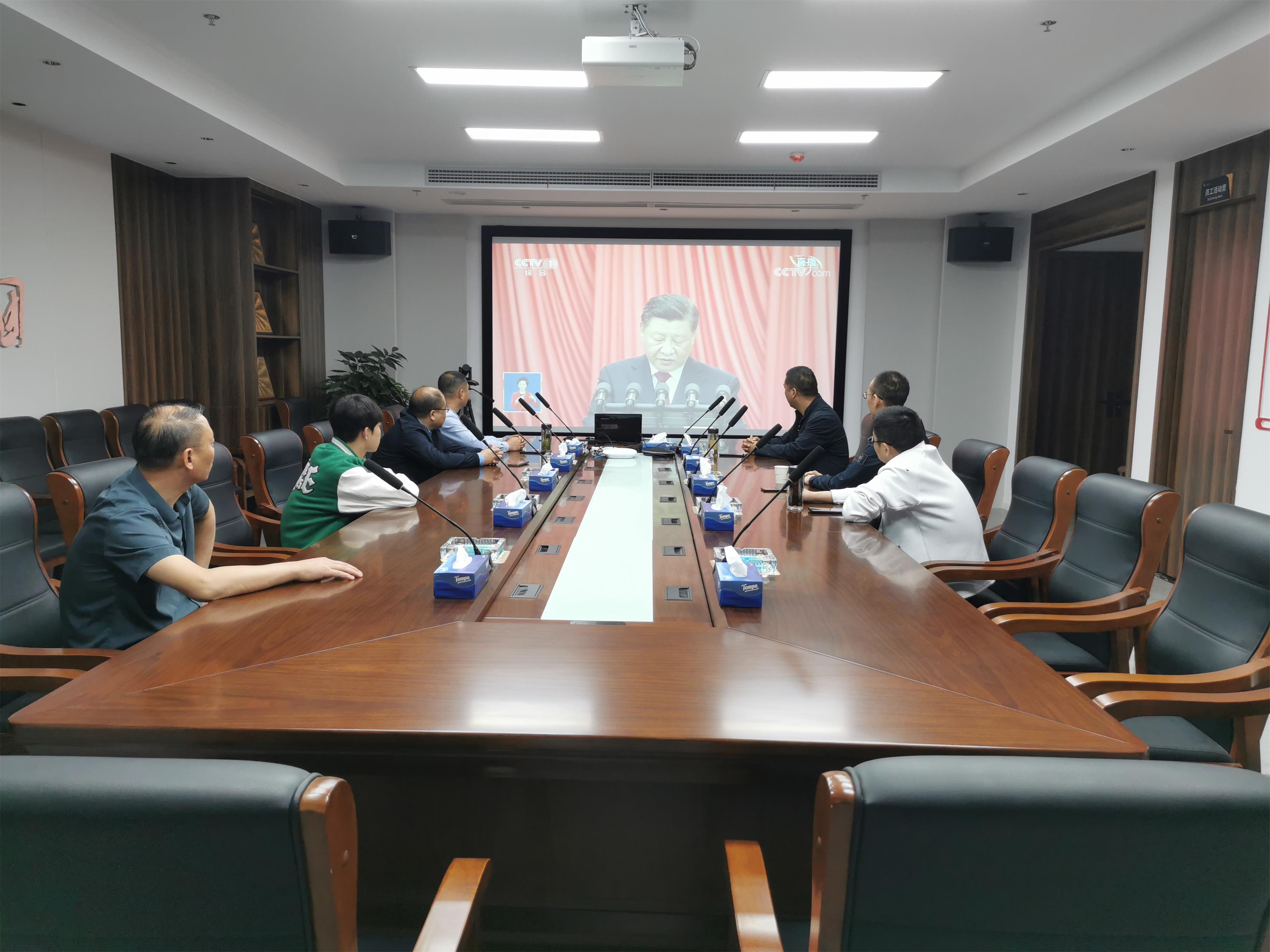 圖1-17、蘇南分公司收看二十大開幕會(huì).jpg